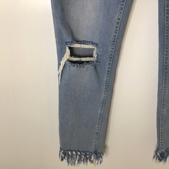 We the Free Light Wash High Rise Distressed Knees and Frayed Hem Skinny … - Picture 7 of 14